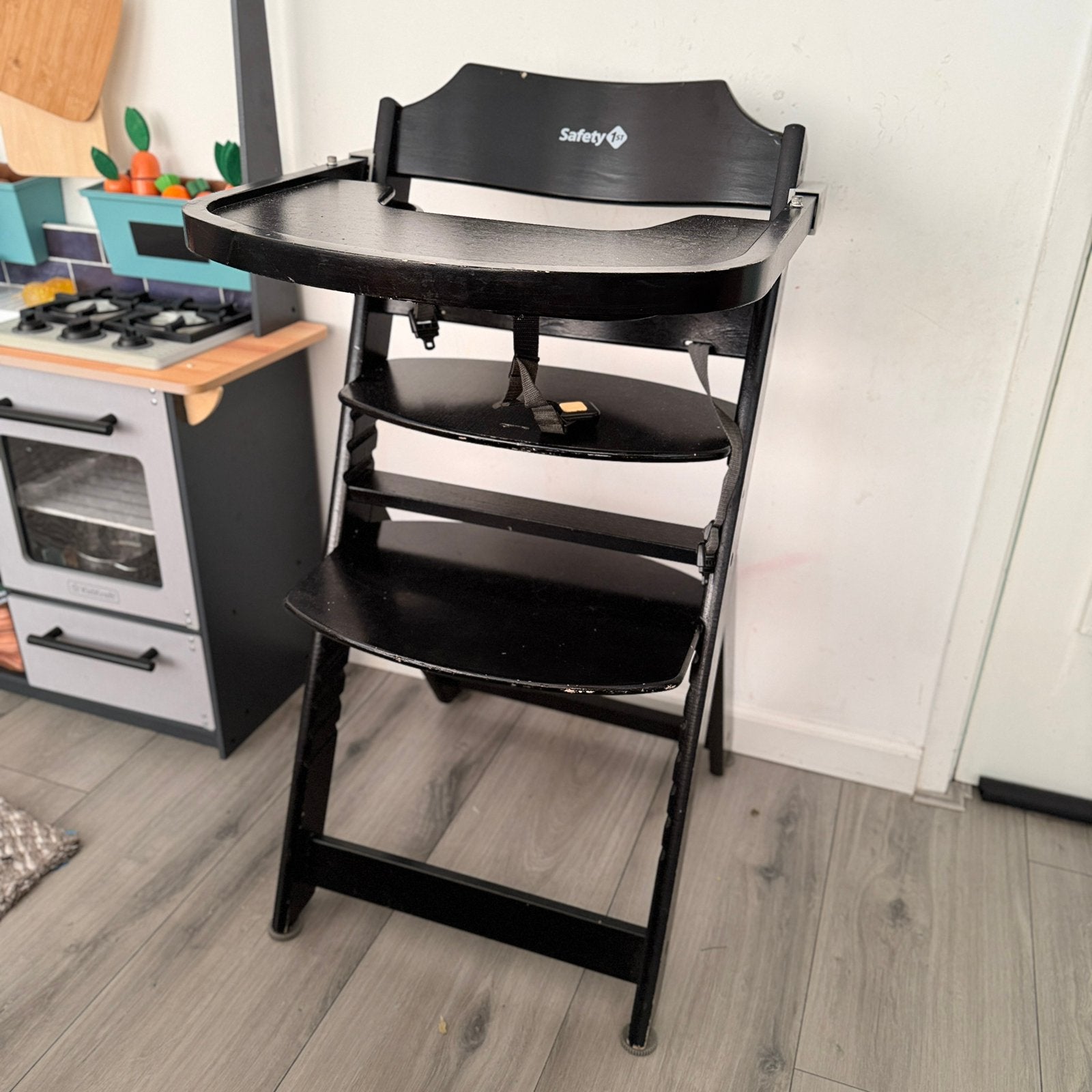 Safety 1st high chair| black| adjustable leg rest, Ophalen of Verzenden, Gebruikt, Meegroeistoel, Afneembaar eetblad