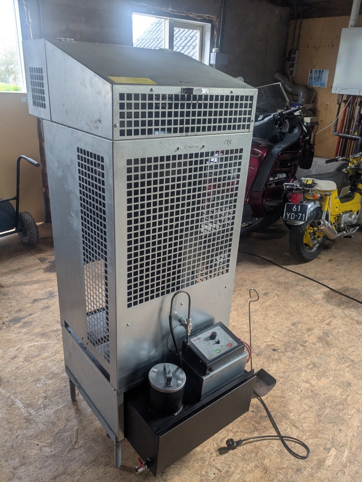 Hiton HP125 39 kW (Afgewerkte) Oliekachel complete set, Huis en Inrichting, Oliekachel, Gebruikt, Overige brandstoffen, Ophalen of Verzenden