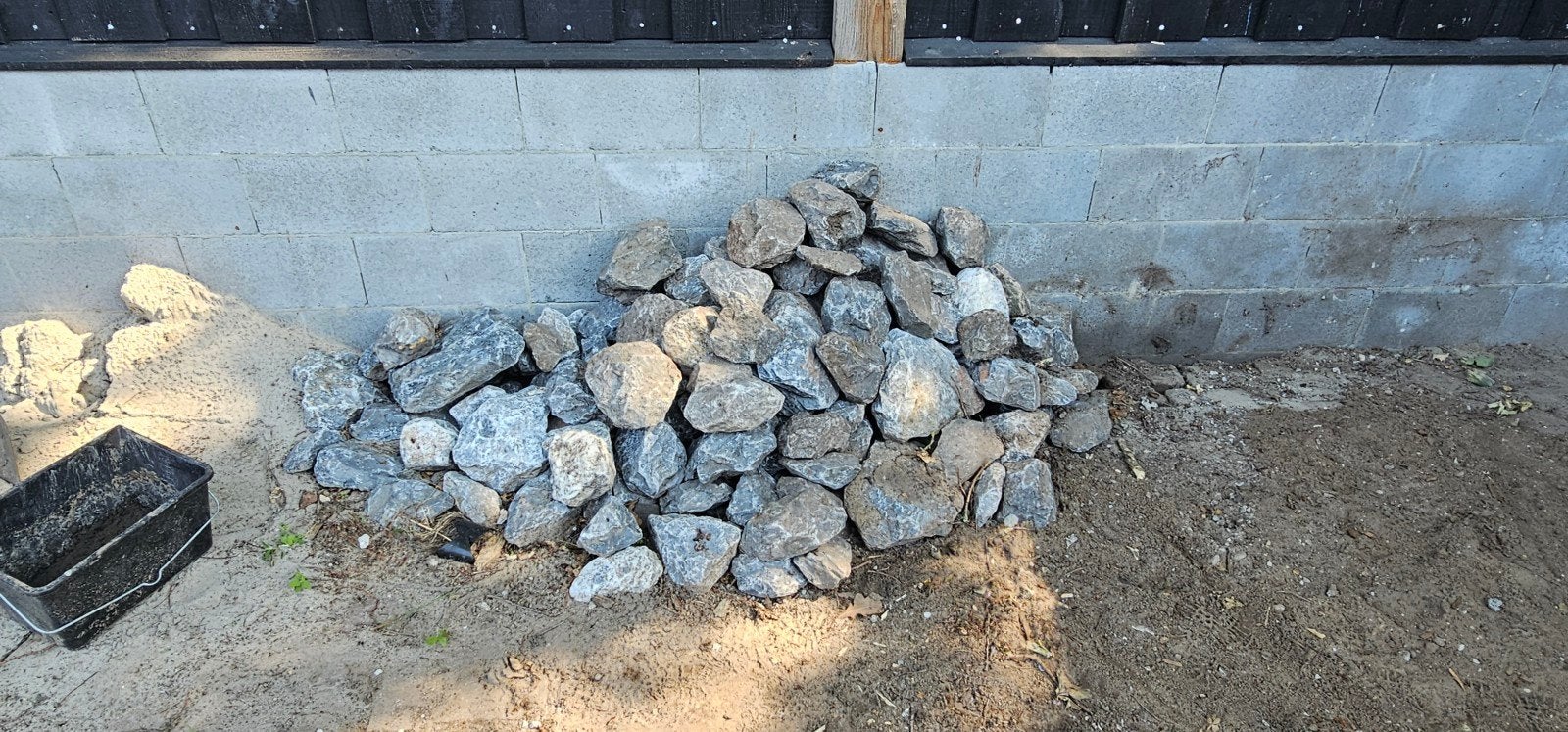 Partij basalt breuksteen / siersteen ca. 1 m³, Ophalen, Zo goed als nieuw, Kei, Basalt