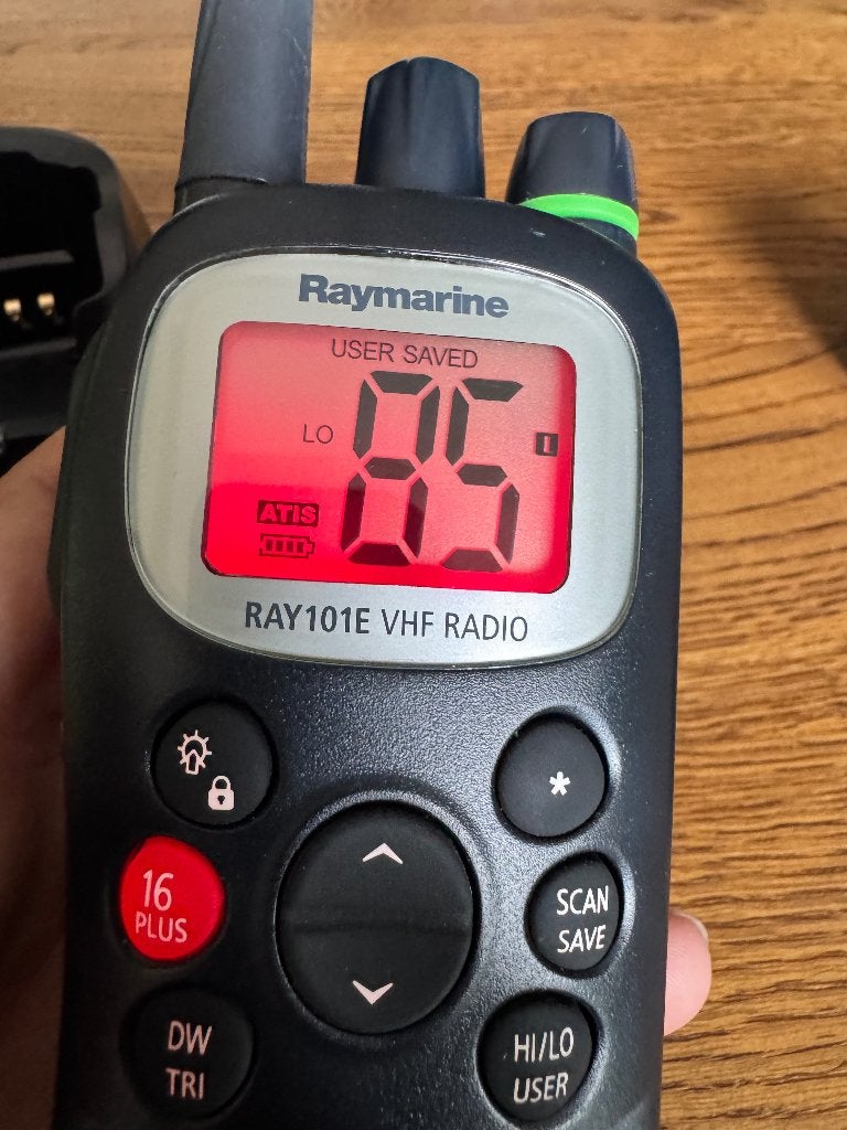 Raymarine 101E Handmarifoon, Watersport en Boten, Navigatiemiddelen en Scheepselektronica, Nieuw, Communicatie, Ophalen