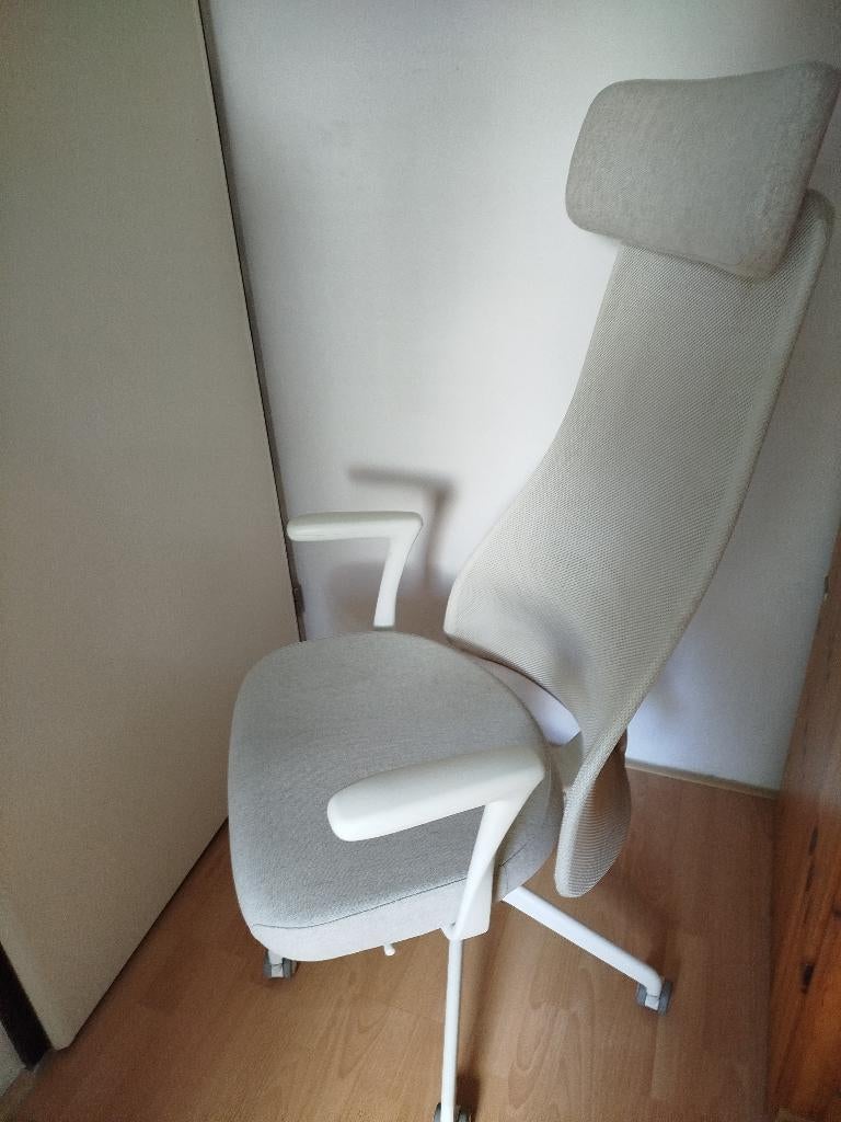 IKEA JÄRVFJÄLLET bureaustoel met hoofdsteun, Ophalen, Stof, Wit, Zo goed als nieuw
