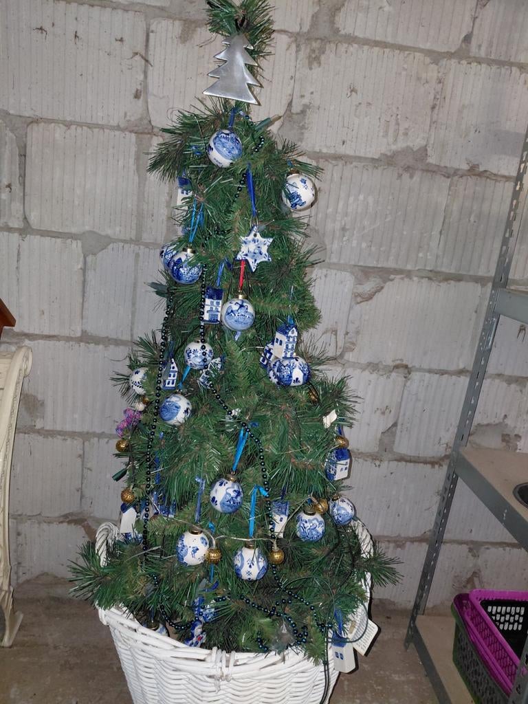 Kunstkerstboom vol Delfts Blauwe kerstballen, Diversen, Kerst, Ophalen, Nieuw
