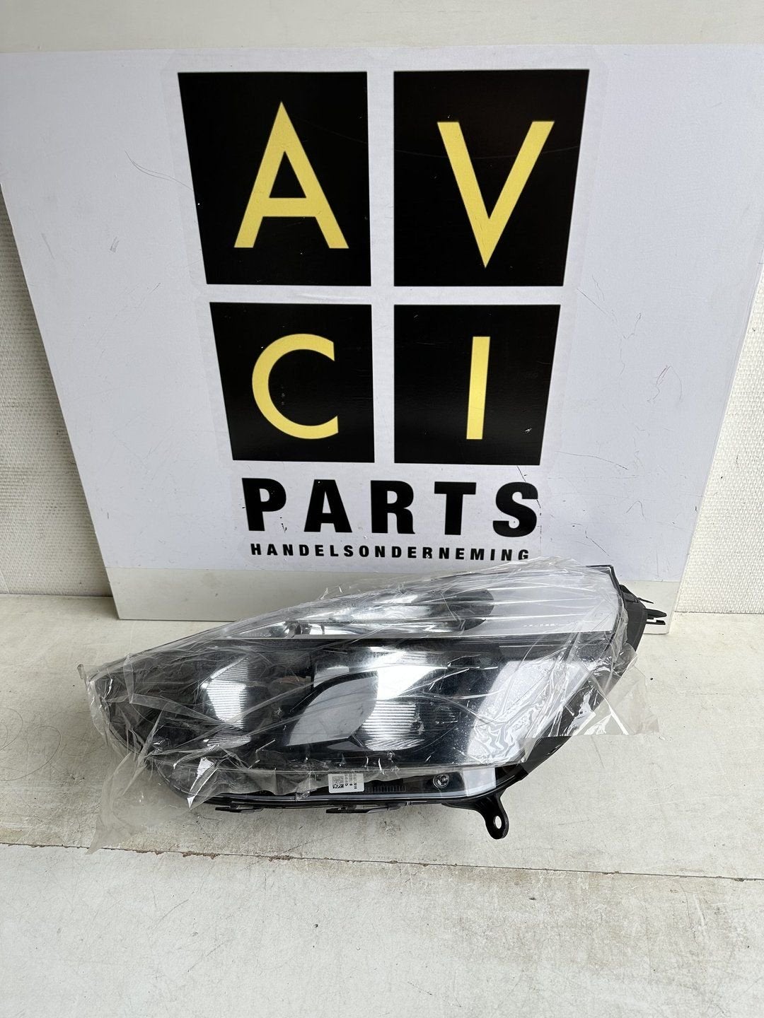 Koplamp Renault Clio IV 4 H7 260601176R NIEUW !!!!, Gebruikt, -, Renault, -