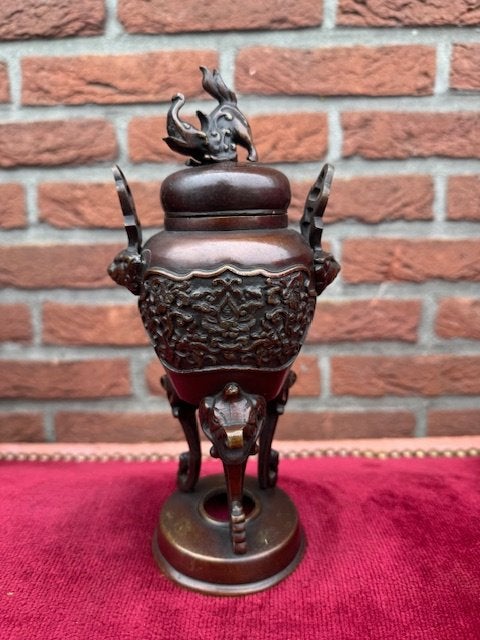 oude bronzen wierookbrander, Antiek en Kunst, Ritueel object, Bruin, 23 cm, China
