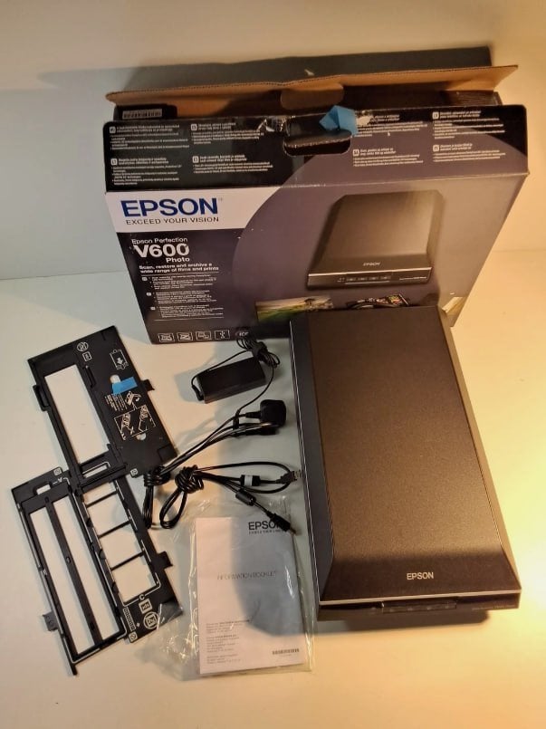 Epson Perfection Photo Scanner V600 J252A, Computers en Software, Scanners, Zo goed als nieuw, Fotoscanner, Ophalen of Verzenden