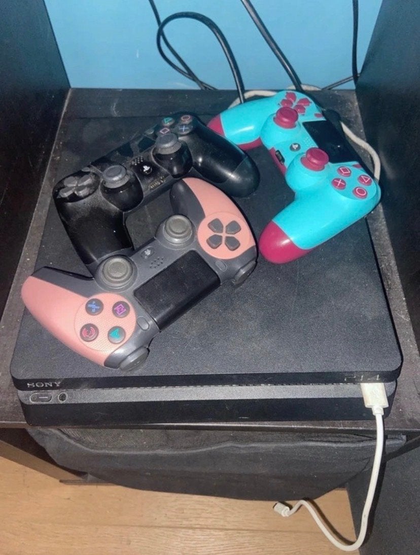 PlayStation 4 Slim 500GB met 3 controllers en Spider-Man, Ophalen of Verzenden, Met 3 controllers of meer, Slim, 500 GB