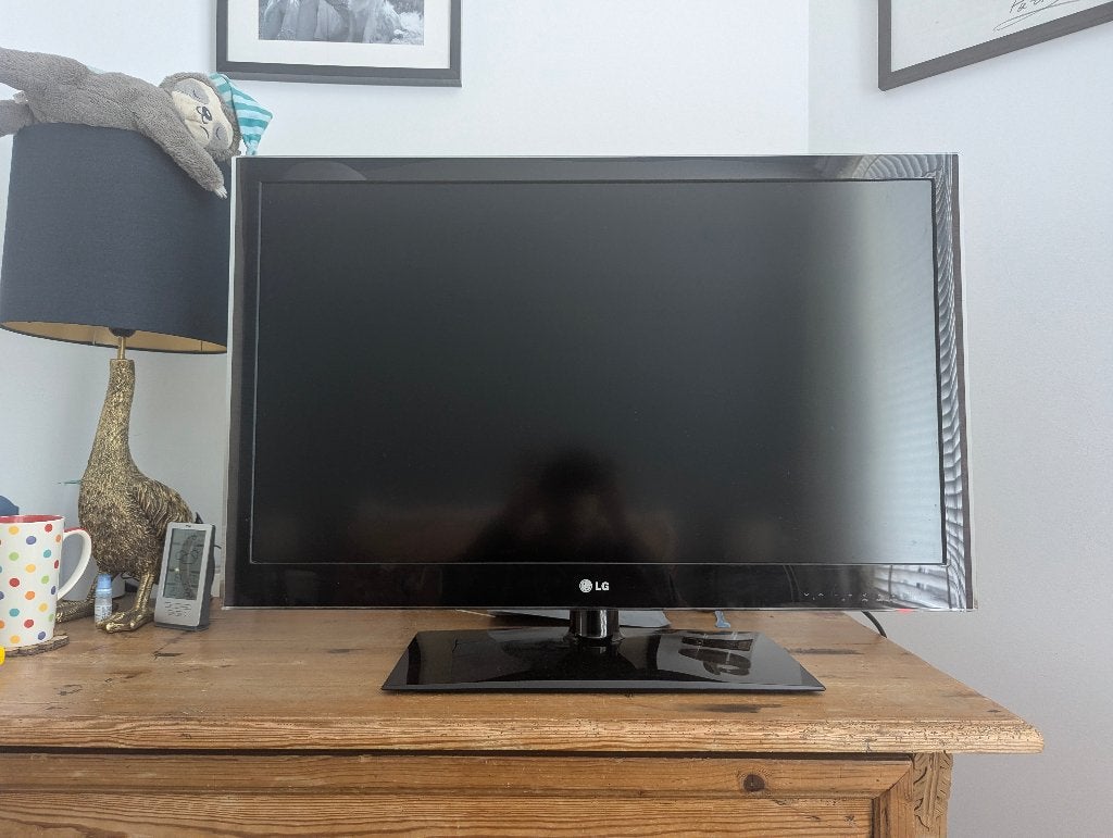 Lg 37LV550t + Amazon fire tv, Ophalen, Gebruikt, LCD, 80 tot 100 cm