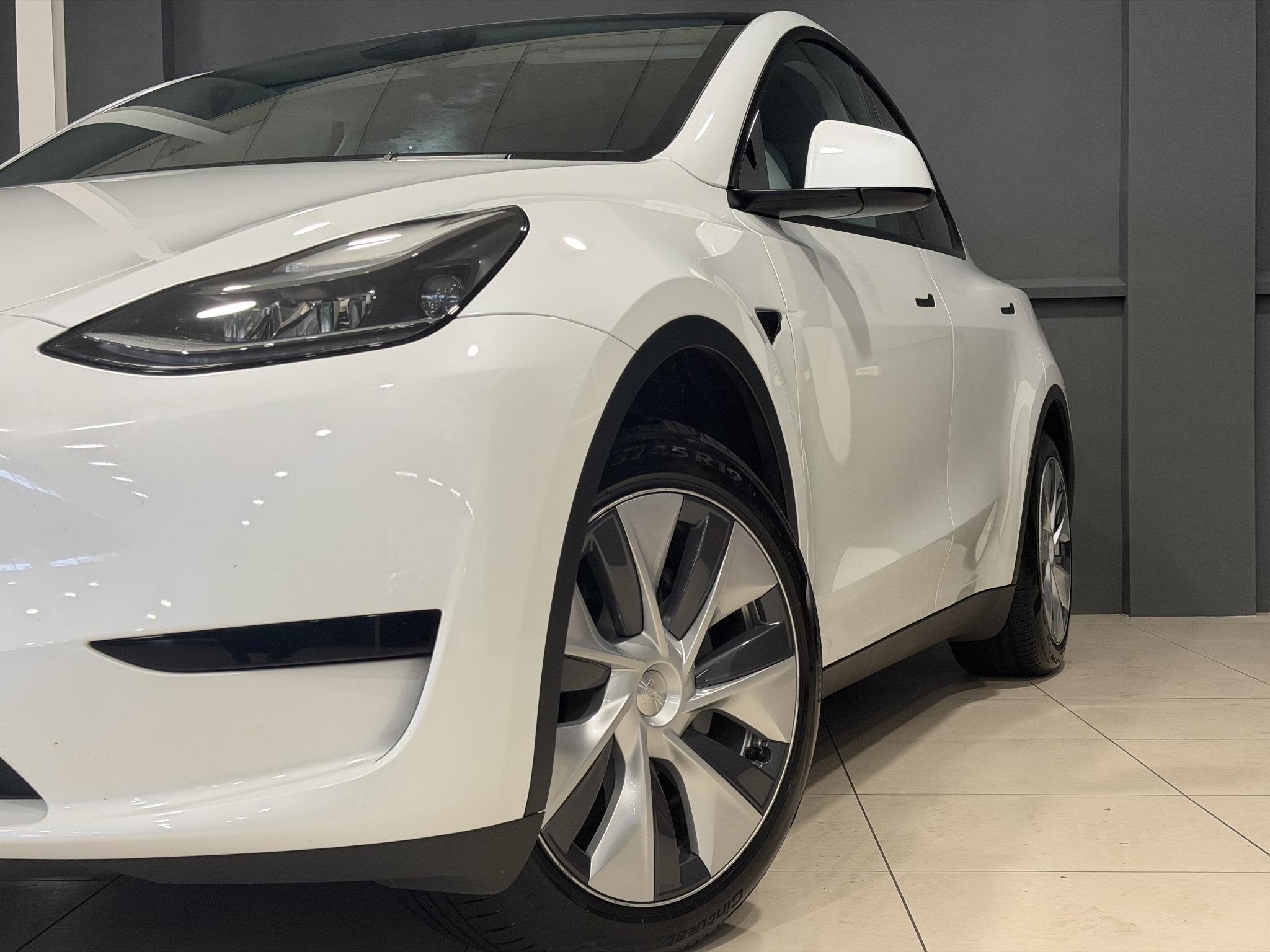 Tesla Model Y RWD 58 kWh | Trekhaak | SOH 94,3% | Wit leder, Auto's, Automaat, 238 pk, Gebruikt, 375 min