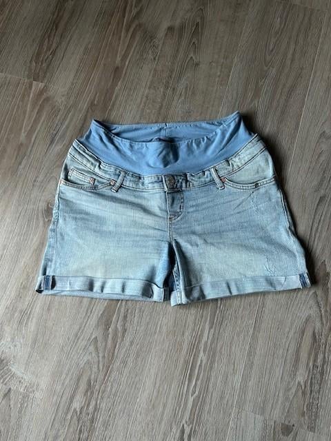 zwanger 2 – H&M Mama korte spijkerbroek maat 42, Kleding | Dames, Positiekleding, Blauw, Maat 42/44 (L), Ophalen of Verzenden