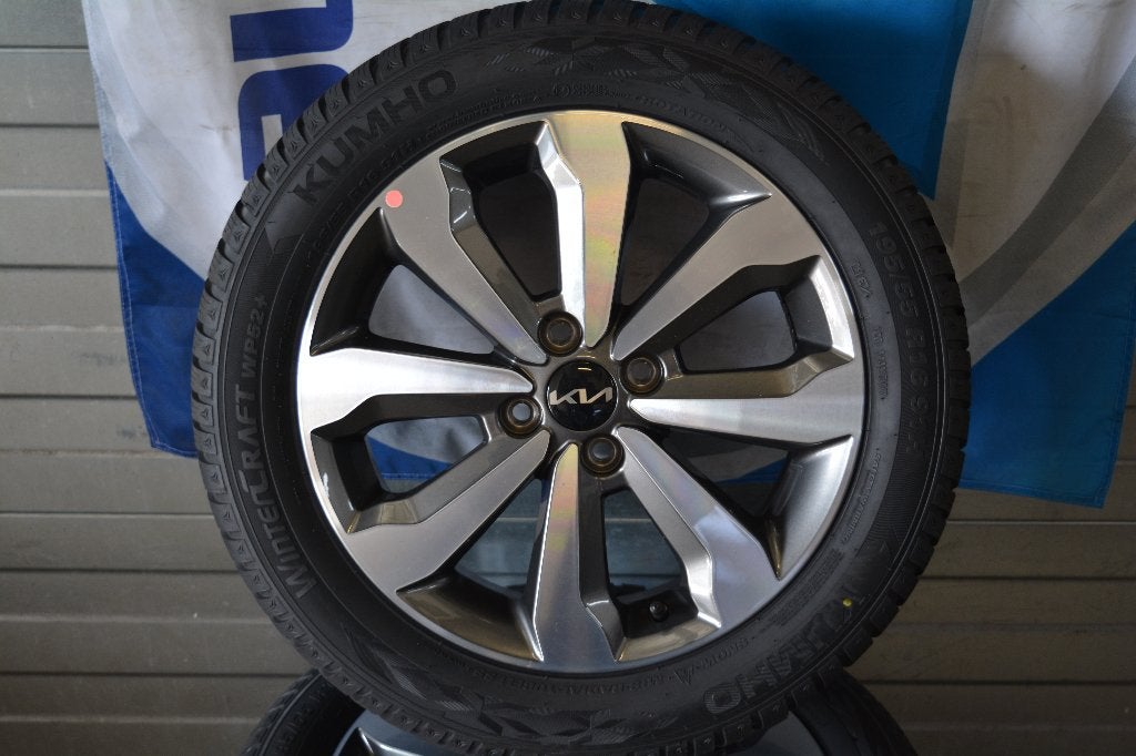 Originele nieuwe "16" Winterset voor op een Kia Stonic, Ophalen, 16 inch, Banden en Velgen, Nieuw