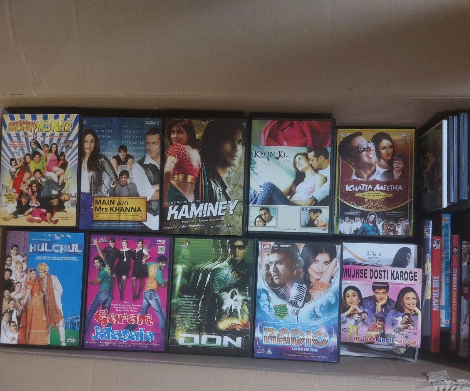 Bollywood dvd's, Ophalen