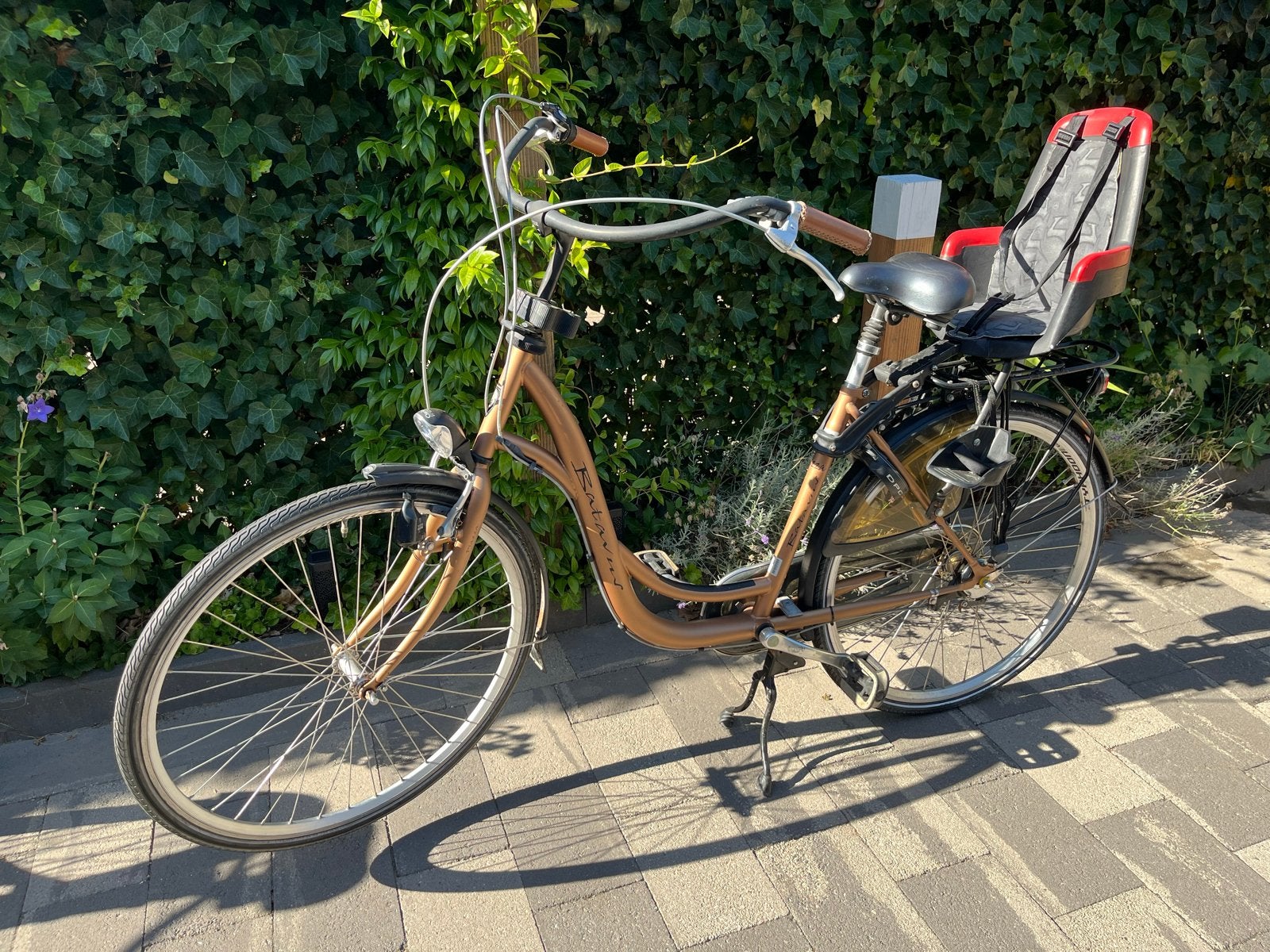 Batavus damesfiets 28 inch, framemaat 49 met kinderzitje, Ophalen, Gebruikt, Velgrem, 47 tot 50 cm