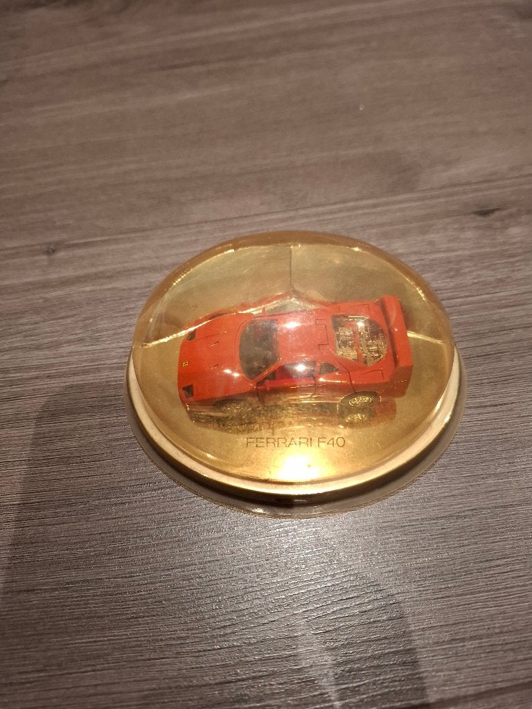 Ferrari F40 in case, Hobby en Vrije tijd, Modelauto's | 1:43, Ophalen, Auto, Overige merken