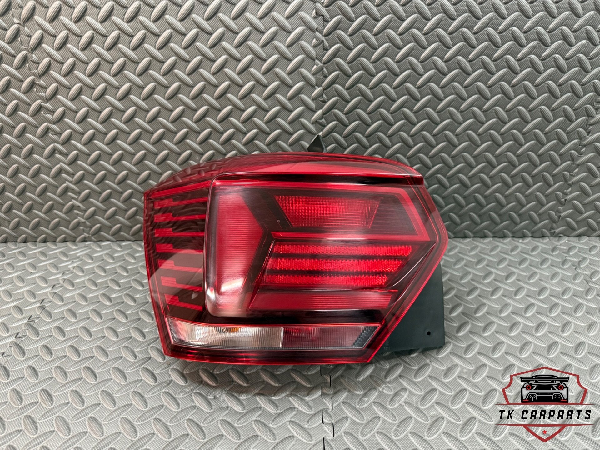 Volkswagen polo 2g achterlicht links 2gs945095a, Volkswagen, Volkswagen AG, Nieuw, Berliner Ring 2
38440  Wolfsburg, DE