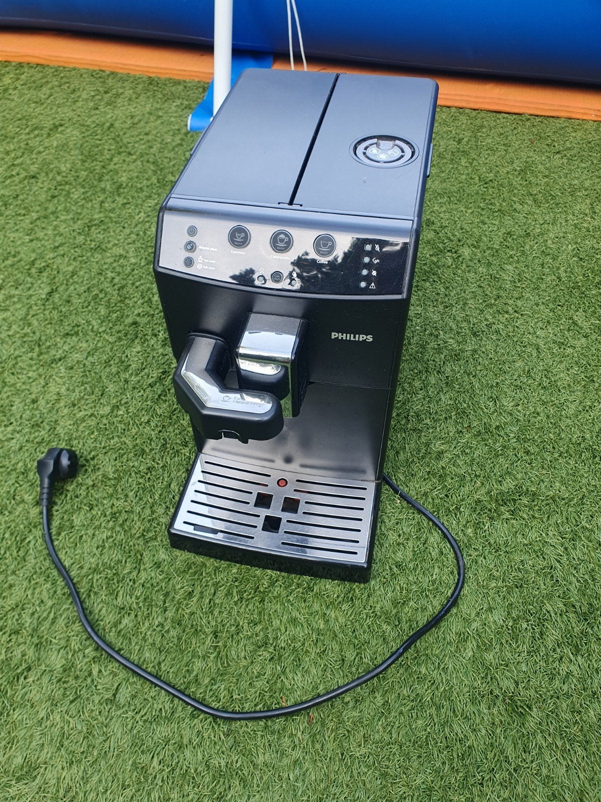 Philips HD8829/01 volautomatische espressomachine, Witgoed en Apparatuur, Koffiezetapparaten, Ophalen, Afneembaar waterreservoir