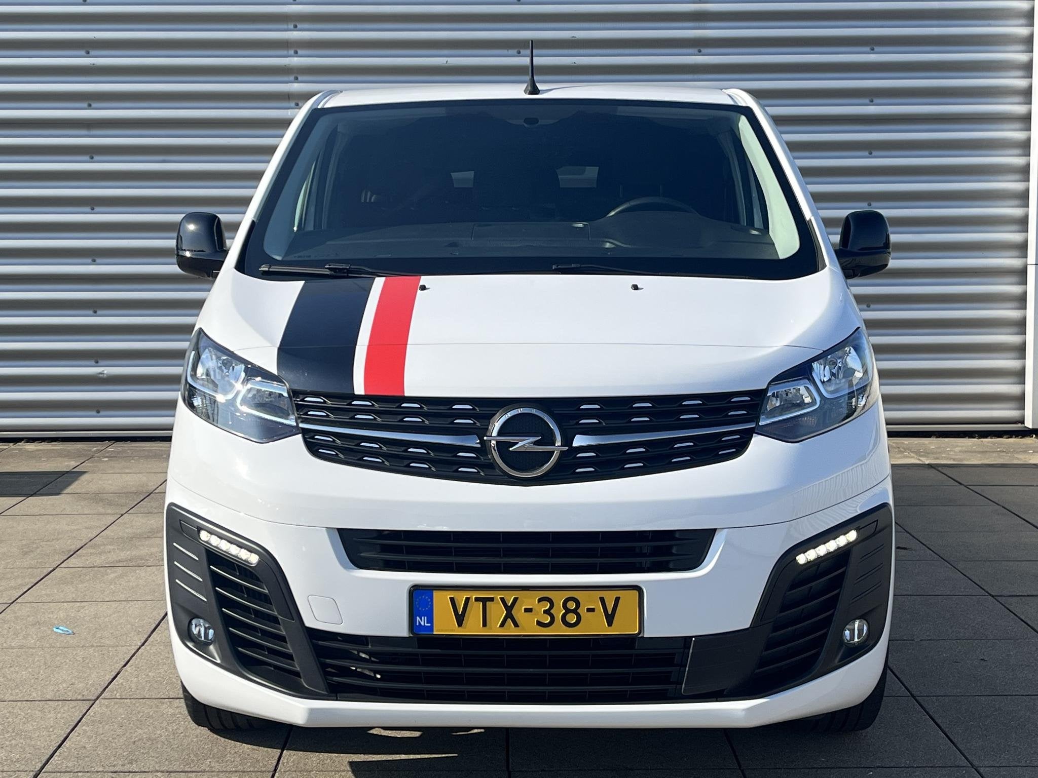 Opel Vivaro 1.5 BlueHDi 100 S&S L3 | Navigatie by Carplay/An, Voorwielaandrijving, Gebruikt, Euro 6, 4 cilinders