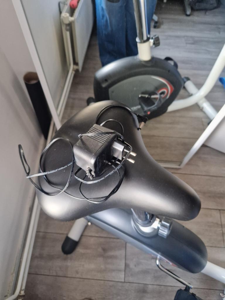 Hometrainer, Sport en Fitness, Overige materialen, Ophalen of Verzenden, Zo goed als nieuw, Benen