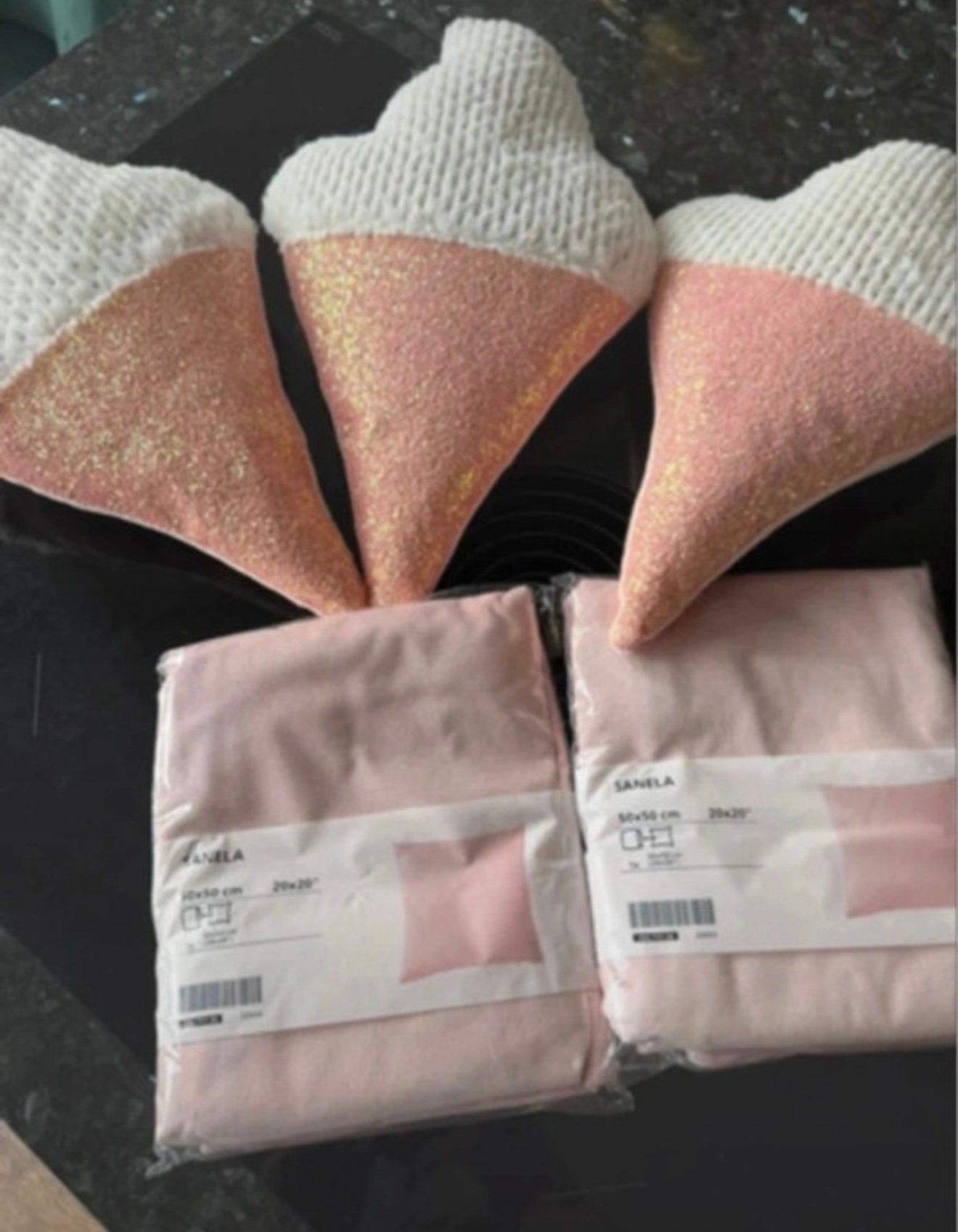 3 roze icecream kussentjes en 2 kussenhoezen - Nieuw!, Huis en Inrichting, Woonaccessoires | Kussens, IKEA, Vierkant, Nieuw, Ophalen of Verzenden