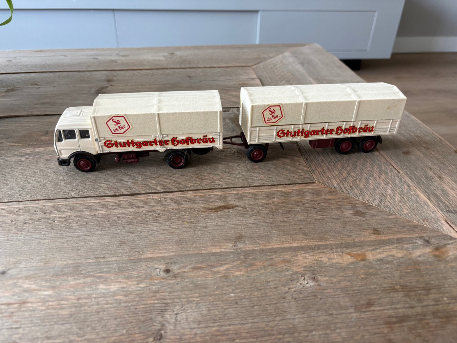 NZG Mercedes Benz truck en trailer, Ophalen of Verzenden, Zo goed als nieuw, Bus of Vrachtwagen, NZG