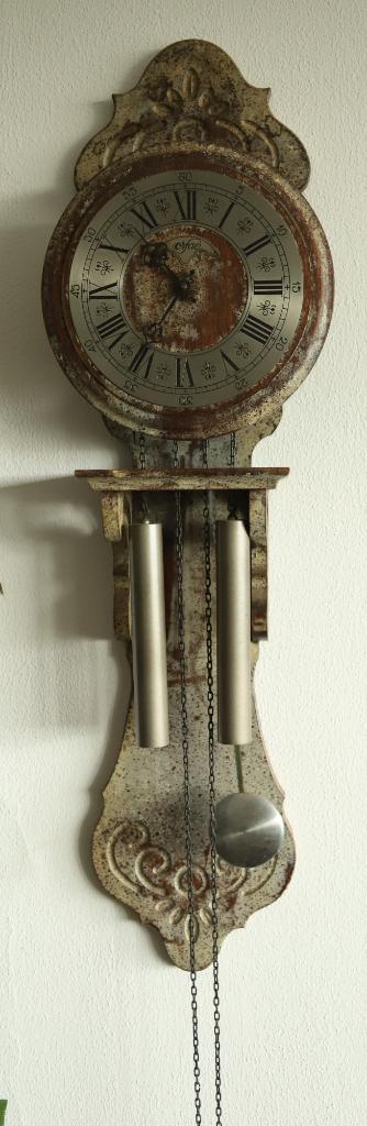 Orfac wandklok, Ophalen of Verzenden, Gebruikt, Analoog, Wandklok