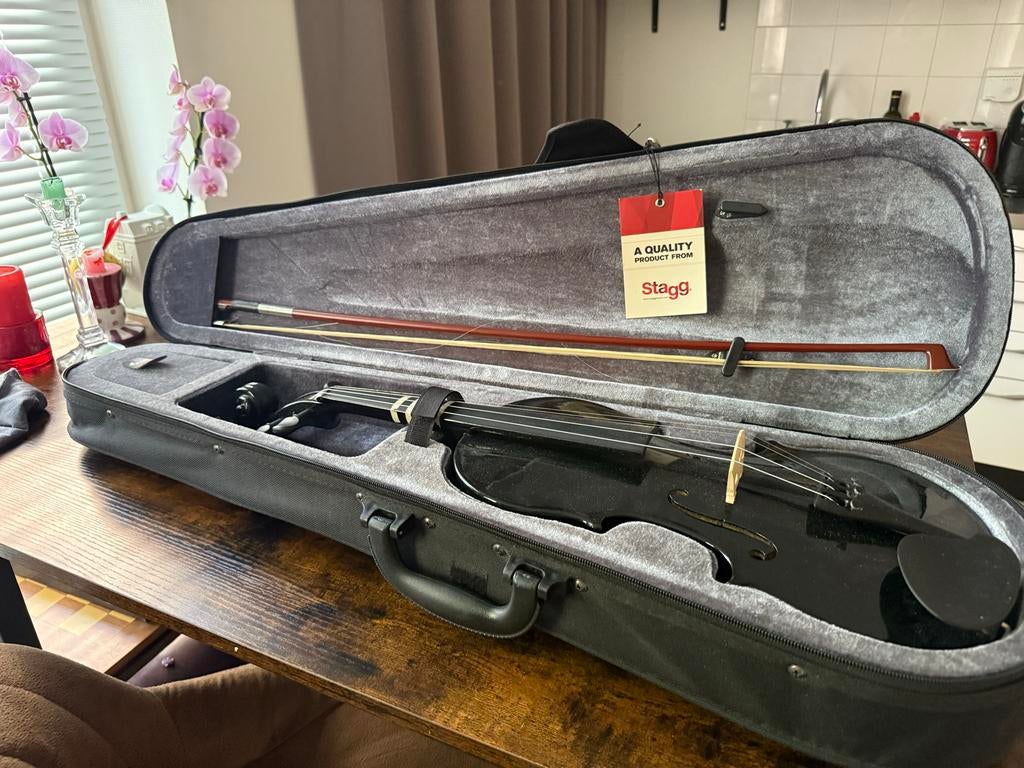 Stagg Viool Zwart met Koffer - Zo goed als nieuw, Muziek en Instrumenten, Overige formaten, Viool, Ophalen of Verzenden, Zo goed als nieuw