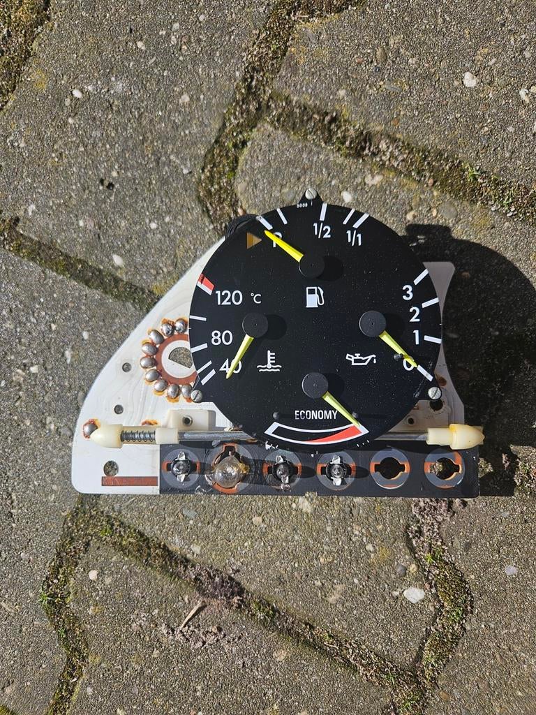 Mercedes combimeter, olie/brandstof/temp, Auto-onderdelen, Dashboard en Schakelaars, Ophalen of Verzenden, Gebruikt, Mercedes-Benz