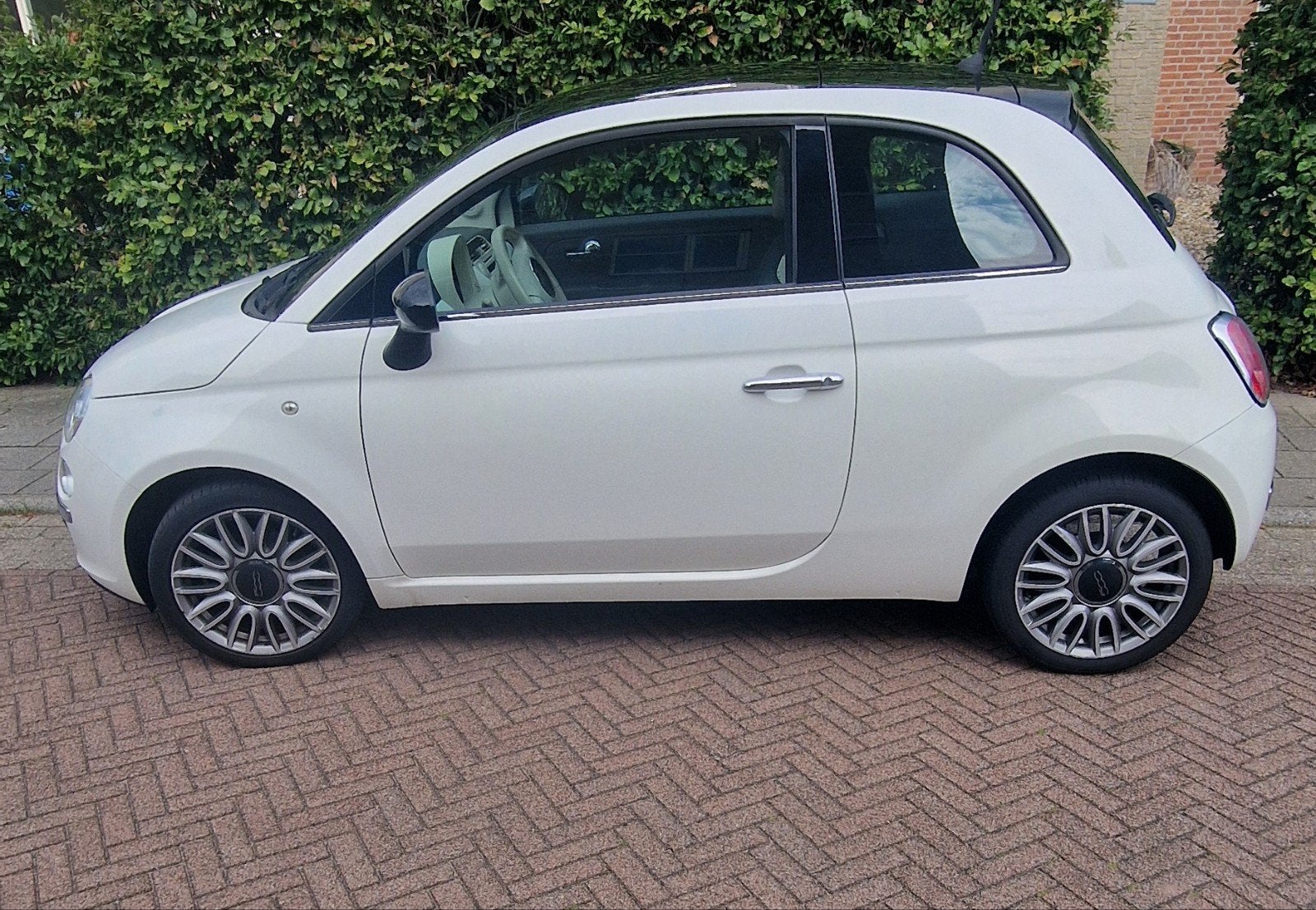 Fiat 500 TwinAir turbo/ leder/panoramadak/APK juni 2027, Auto's, Particulier, Te koop