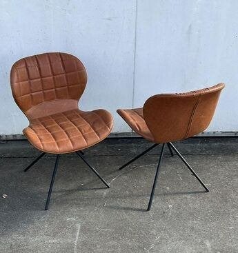 2 stuks Cognac stoelen Zuiger OMG showroom modellen, Ophalen, Twee, Bruin, Nieuw
