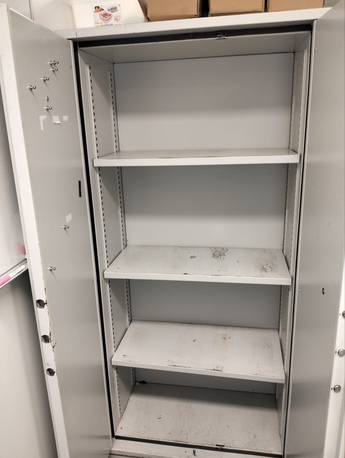 Grote metalen kluis met cijferslot, Ophalen, Gebruikt, 50 tot 100 cm