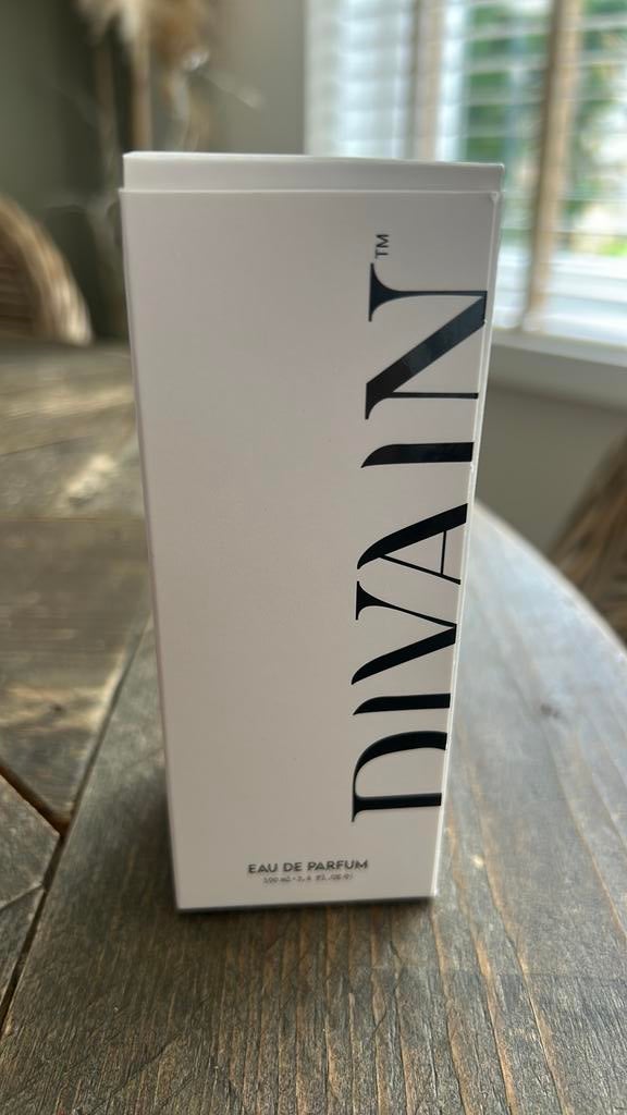 Divain 167 for her, Verzenden, Zo goed als nieuw