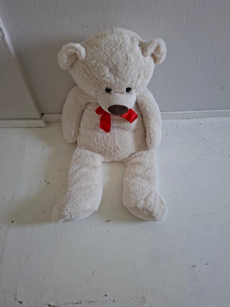 Grote witte teddybeer met rode strik, Ophalen, Beer, Zo goed als nieuw, Middelgroot (20 tot 80 cm)