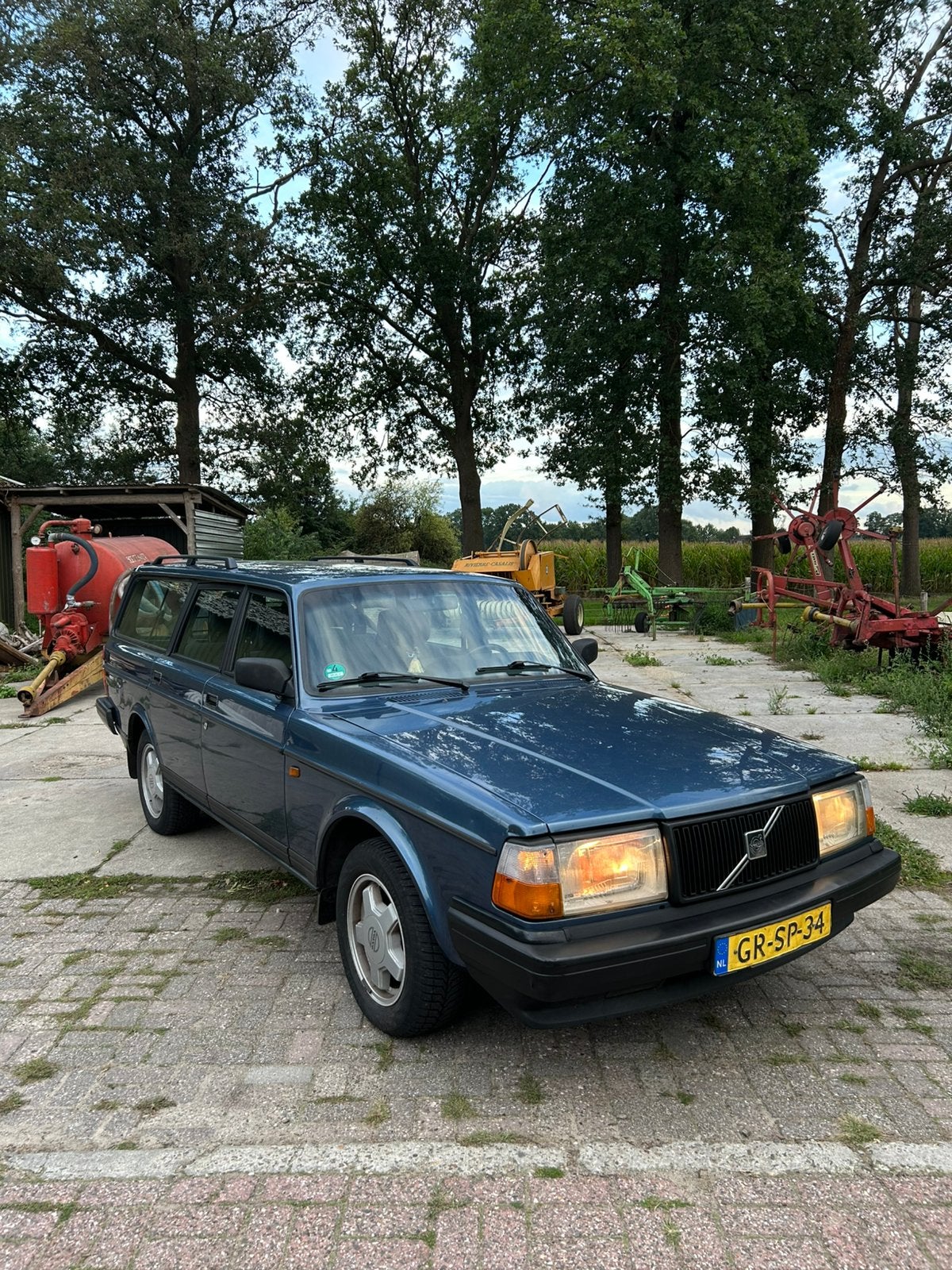 Volvo 240 2.0 Polar 1993 (7-persoons), Auto's, Volvo, Achterwielaandrijving, 4 cilinders, Blauw, Origineel Nederlands