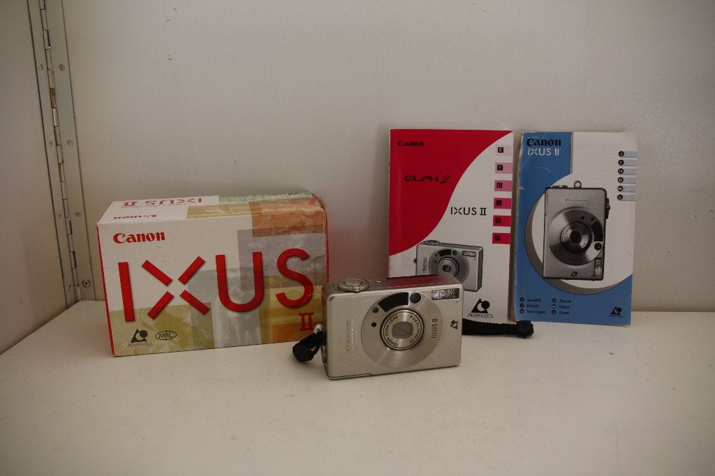Canon IXUS II 240 autofocus camera zoomlens.Compleet in doos, Audio, Tv en Foto, Fotocamera's Analoog, Ophalen of Verzenden, Zo goed als nieuw