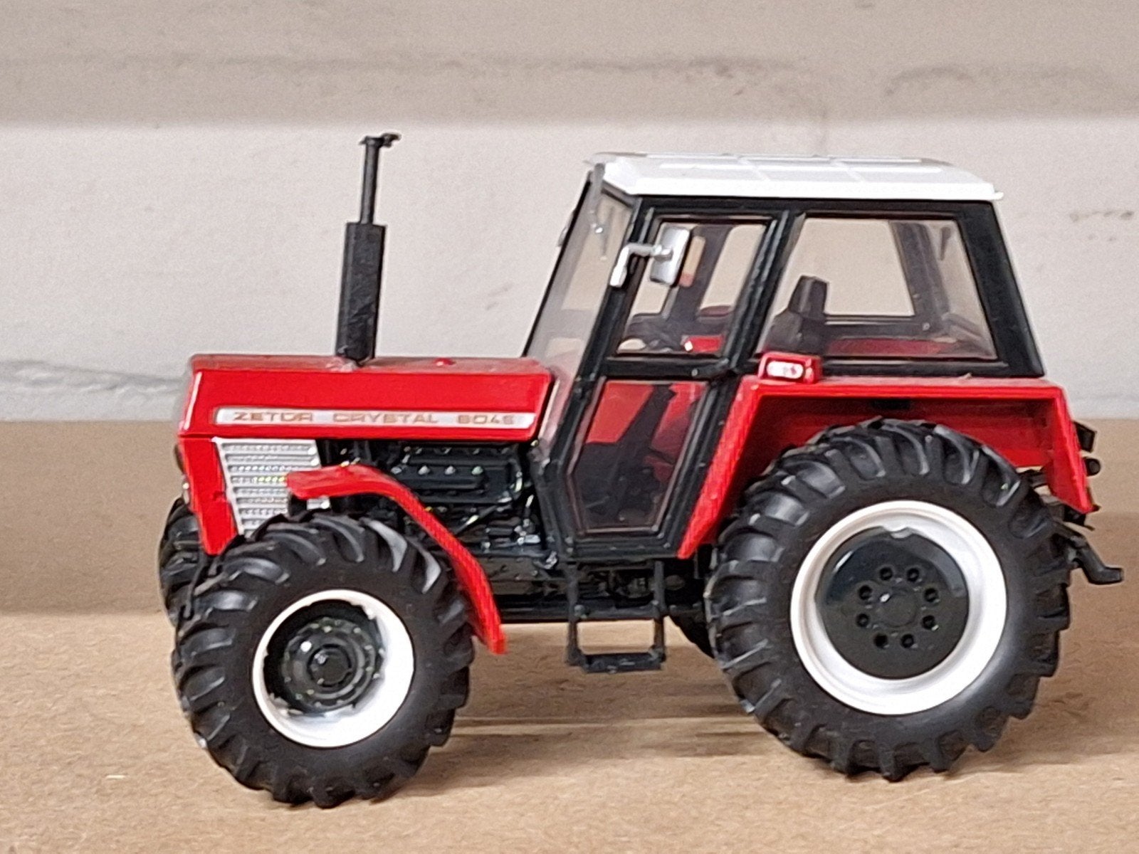 Zetor Crystal 8045, Hobby en Vrije tijd, Tractor of Landbouw, Ophalen of Verzenden, Zo goed als nieuw, UH
