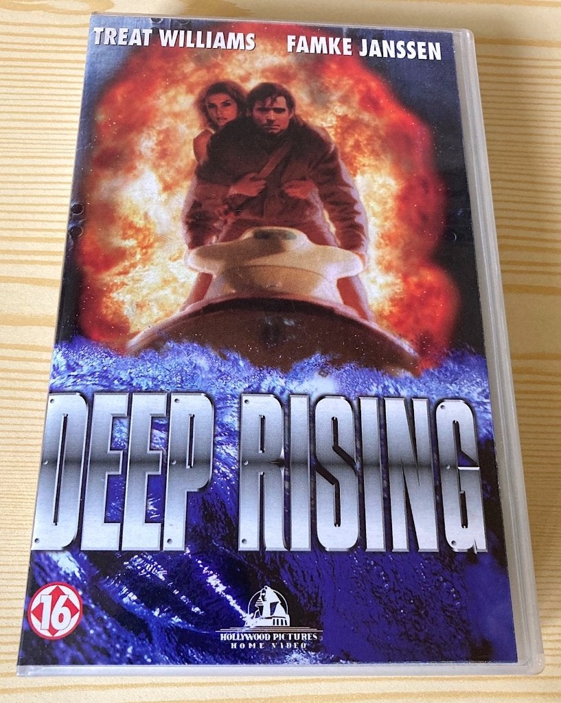 vhs Deep Rising met met Treat Williams en Famke Janssen, Nederlands ondertiteld, Engels, Vanaf 16 jaar, Zo goed als nieuw