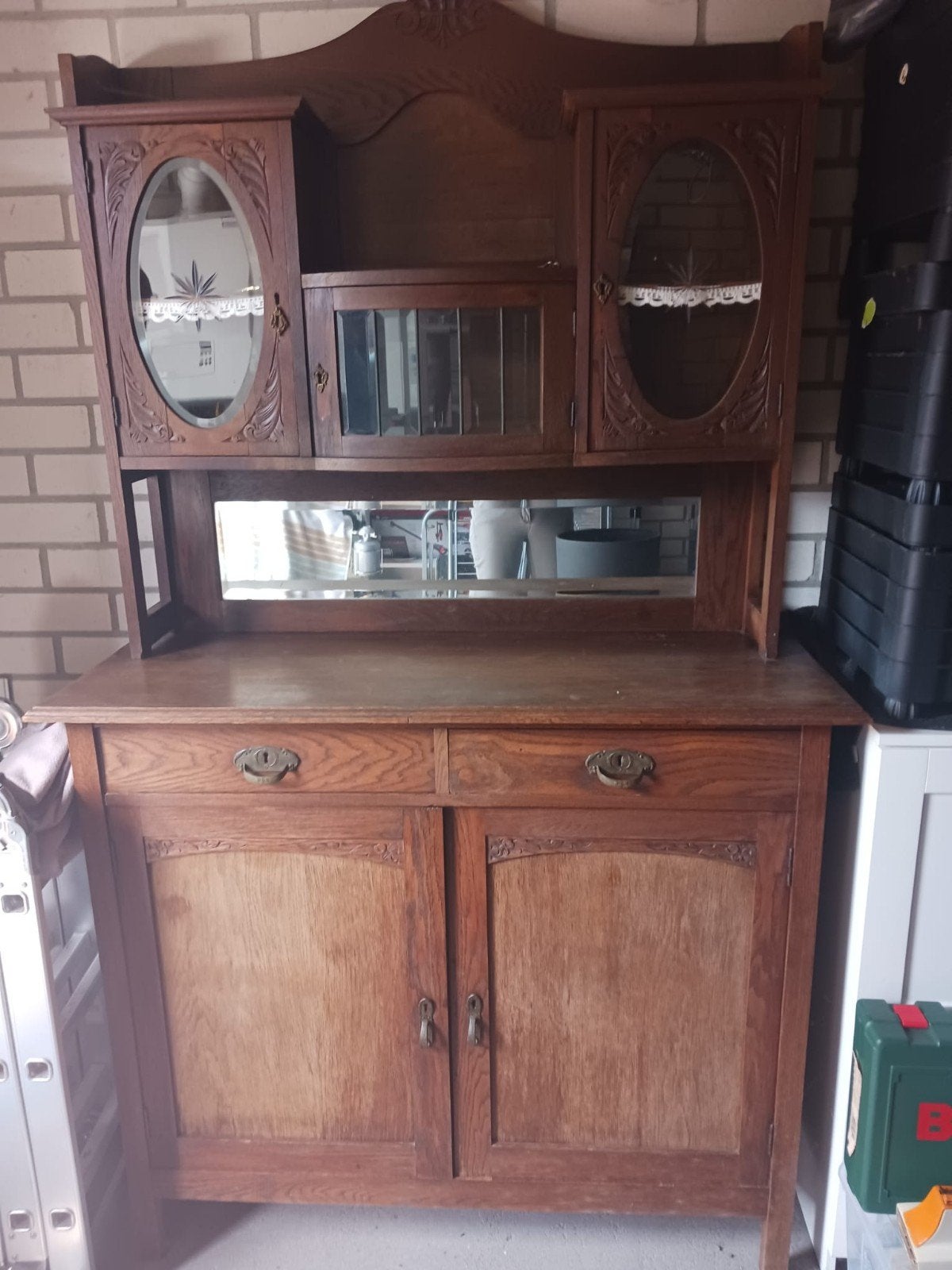 Buffet kast, Ophalen