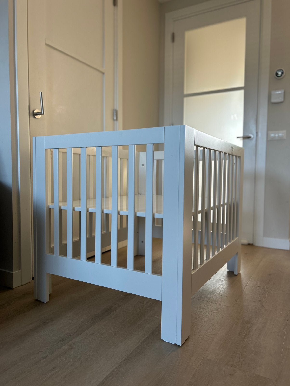 Kidsmill Crystal / Alaska II box 60x120 cm – wit, Kinderen en Baby's, Boxen, Ophalen, Zo goed als nieuw, In hoogte verstelbaar