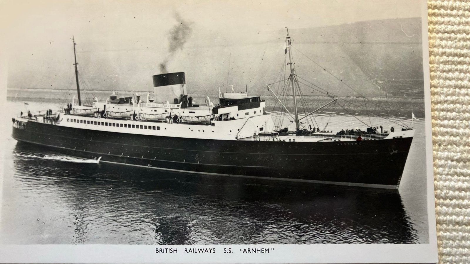 ARNHEM - Hoek van Holland - Harwich nachtboot, Ophalen of Verzenden, Zo goed als nieuw, Kaart, Foto of Prent