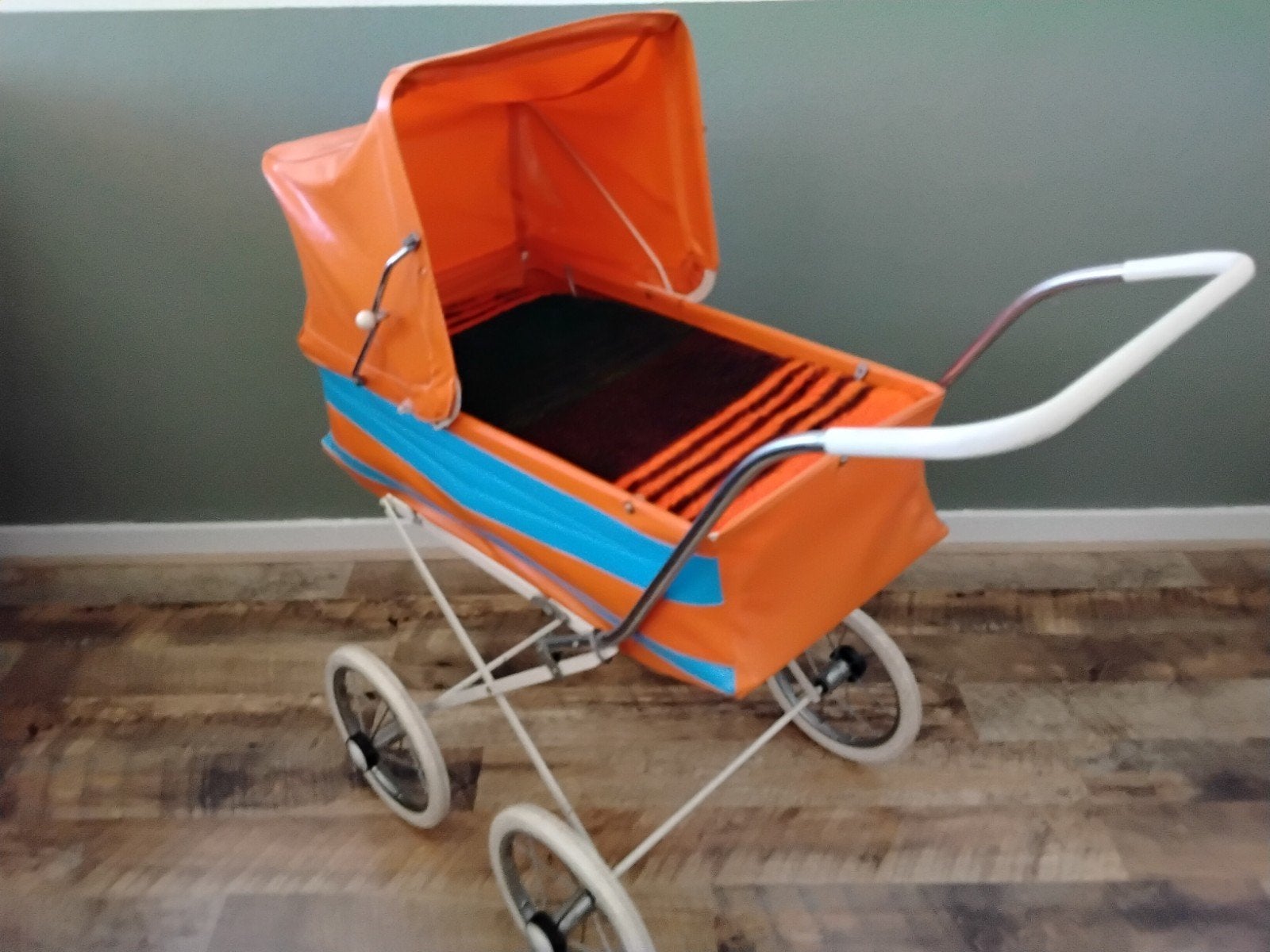poppenwagen jaren 70, Ophalen, Gebruikt, Babypop
