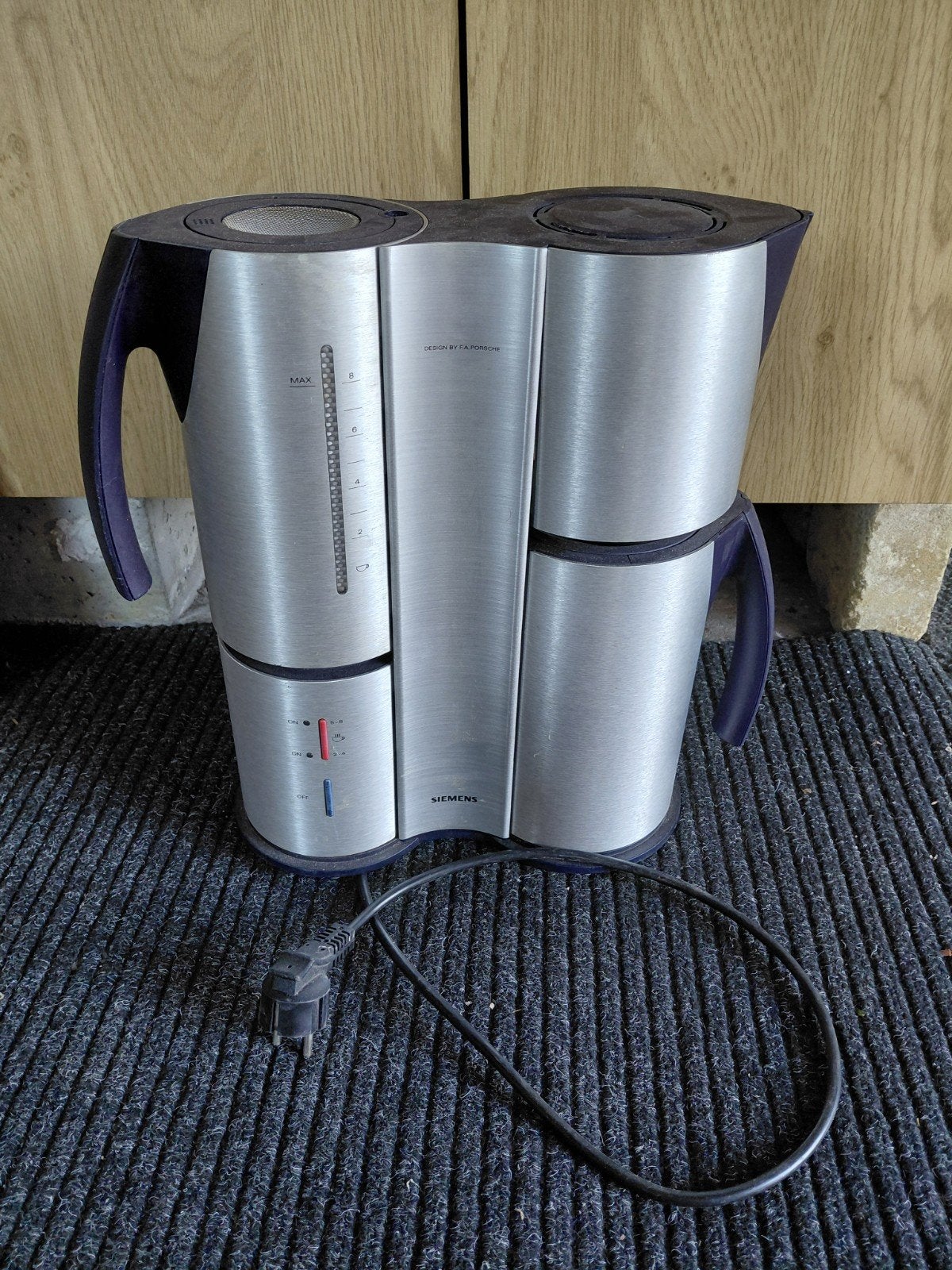 Siemens Porsche Design Koffiezetapparaat, Afneembaar waterreservoir, Gebruikt, 10 kopjes of meer, Koffiemachine