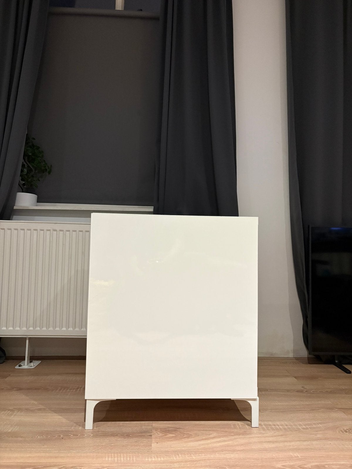 BESTA Frame, white, 60x40x64 cm, Ophalen, Gebruikt, 25 tot 50 cm