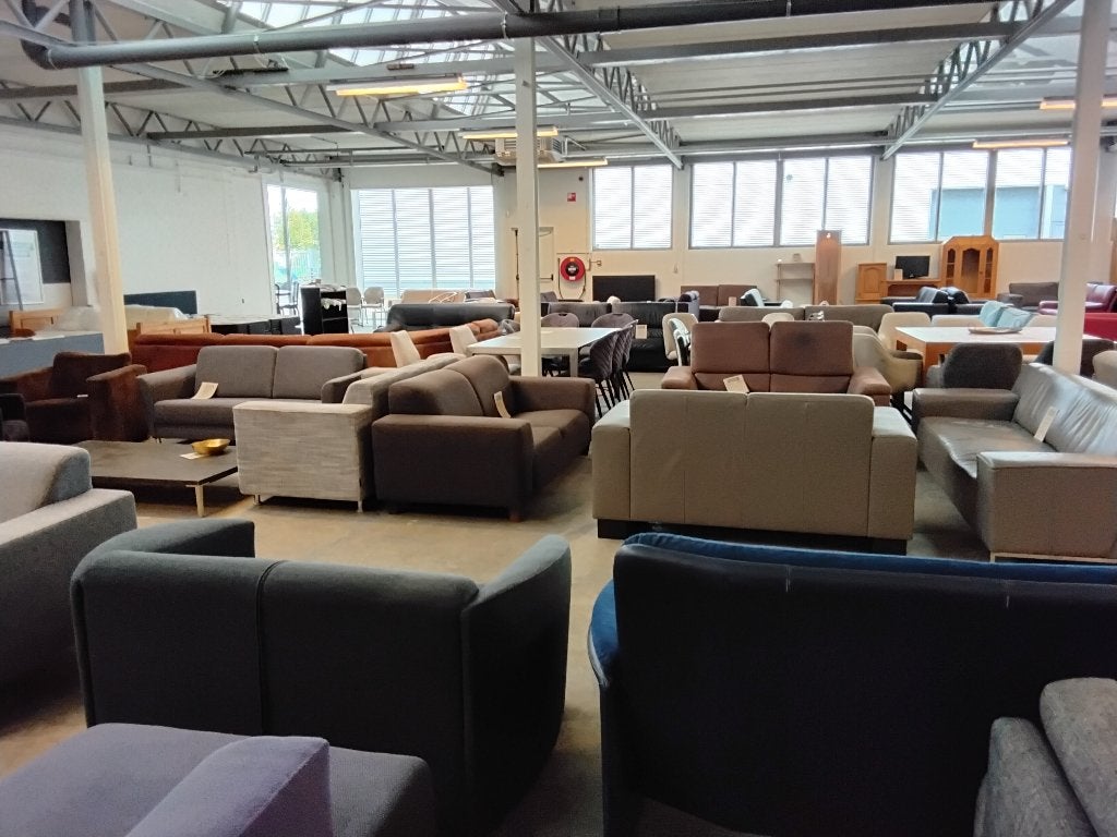Veel banken/bankstellen/hoekbanken enz. Second Life Wolvega, Huis en Inrichting, Ophalen, Zo goed als nieuw, 75 tot 100 cm, Leer