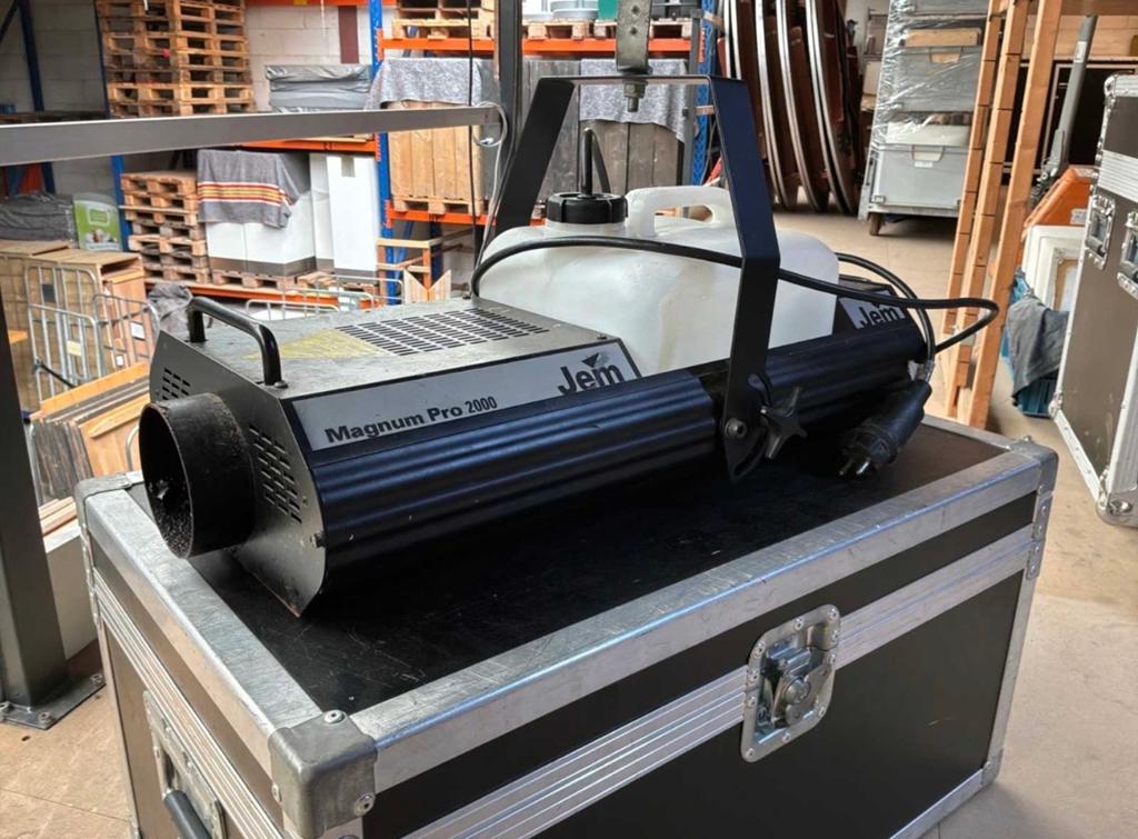 Jem Magnum Pro 2000 Rookmachine met Flightcase, Ophalen of Verzenden, Gebruikt, Rookmachine