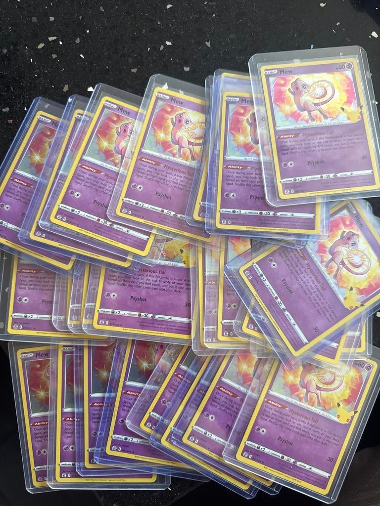 26x Mew 011 Celebrations Pokémon Kaarten (25th Anniversary), Ophalen of Verzenden, Zo goed als nieuw, Meerdere kaarten