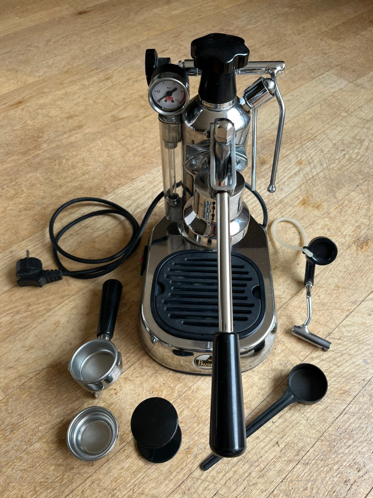 La Pavoni met manometer, Gebruikt, Espresso apparaat, Gemalen koffie, 1 kopje