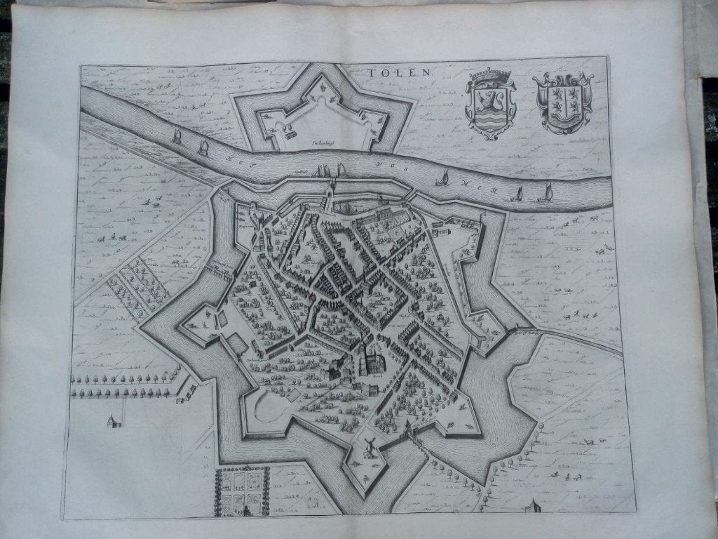 Tholen. 'Tolen' Blaeu kaart plattegrond. Ca. 1649, Cartografie, 50 cm, Gravure, Met tekst