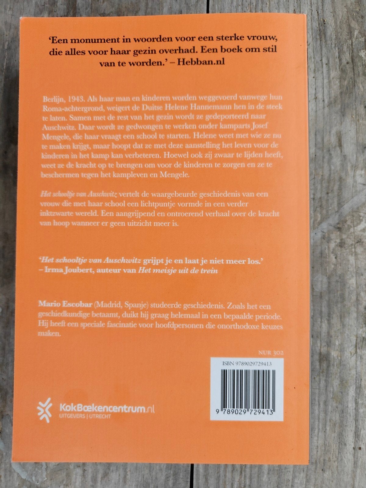 Het schooltje van Auschwitz - Mario Escobar (Roman), Boeken, Ophalen of Verzenden, Zo goed als nieuw, Mario Escobar