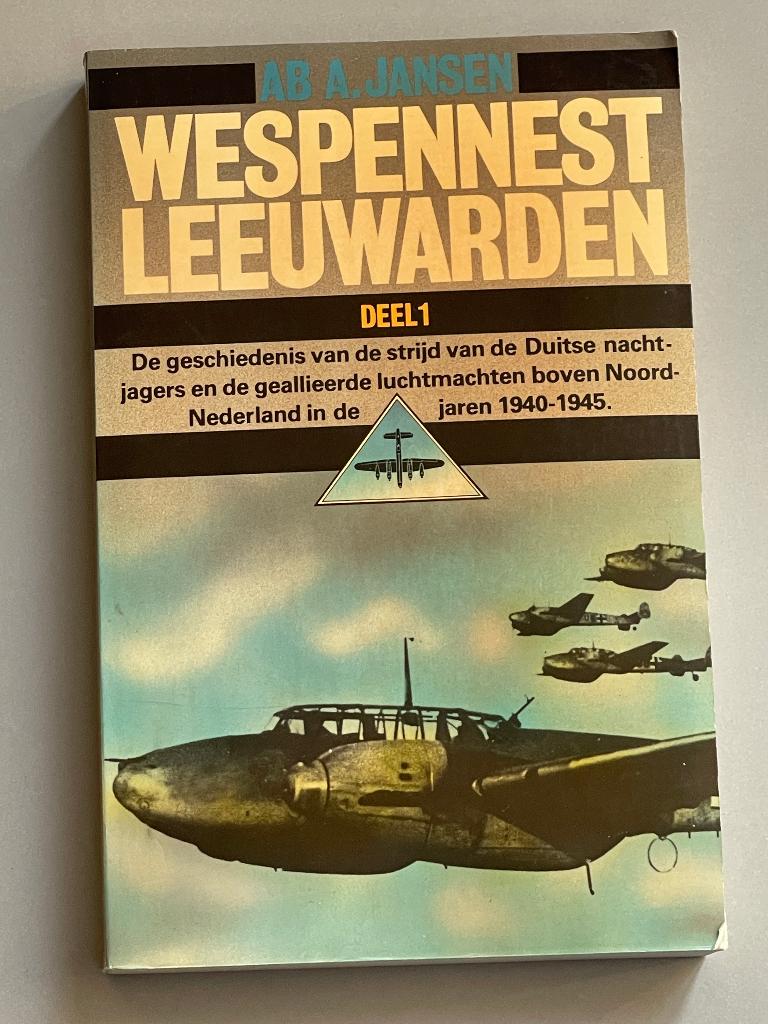 Wespennest Leeuwarden deel 1 (1976) Luftwaffe - R.A.F. -, Ophalen of Verzenden, Luchtmacht, Nederland, Boek of Tijdschrift
