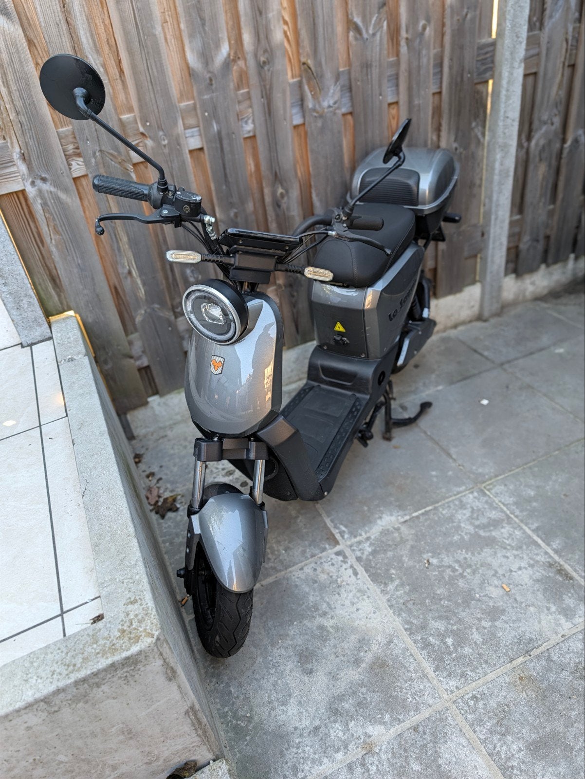 La Souris elektrische scooter - Zo goed als nieuw, Fietsen en Brommers, Ophalen of Verzenden, Zo goed als nieuw, Elektrisch, Overige merken