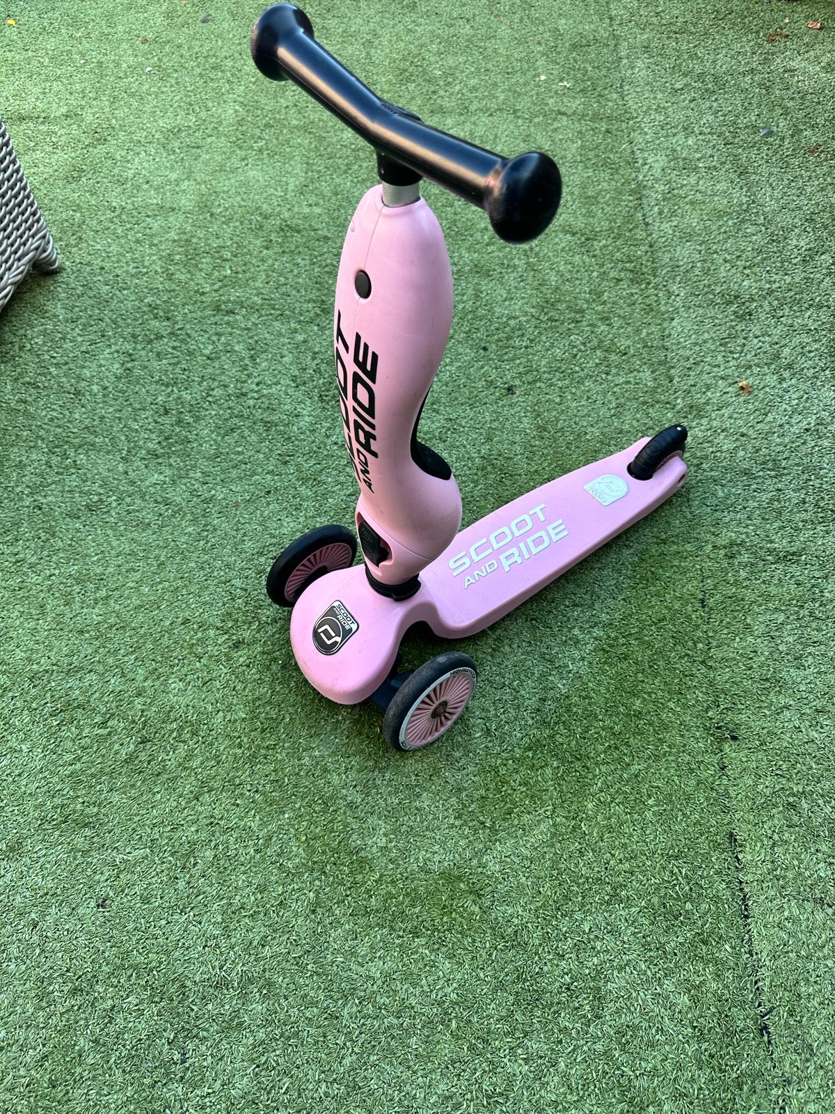 Roze Scoot and Ride Highwaykick 1 - Gebruikt maar in goede s, Fietsen en Brommers, Ophalen, Gebruikt, Gewone step